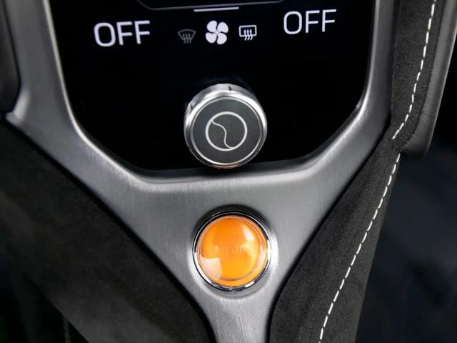 2025 McLaren 750S Coupe