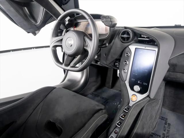 2025 McLaren 750S Coupe