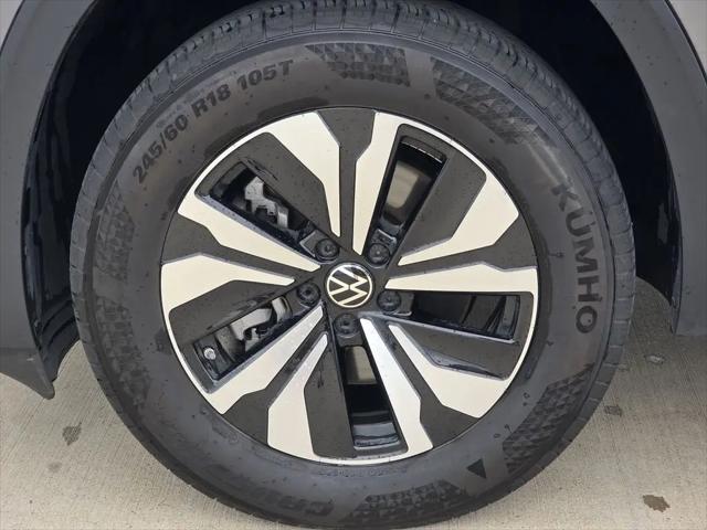 2025 Volkswagen Atlas Cross Sport 2.0T SE