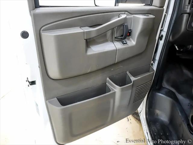 2022 GMC Savana Cutaway Work Van