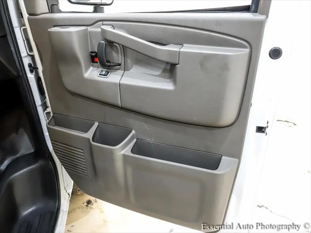 2022 GMC Savana Cutaway Work Van