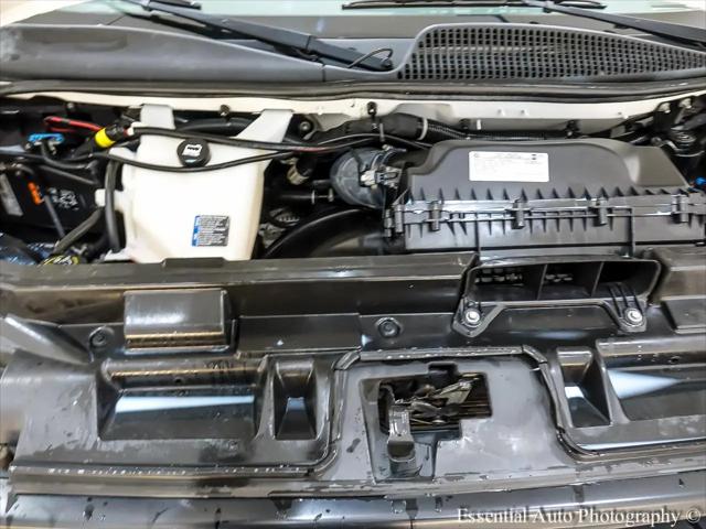 2022 GMC Savana Cutaway Work Van