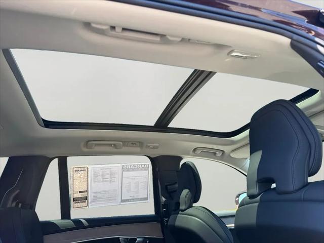 2025 Volvo XC90 Plug-In Hybrid T8 Plus 7-Seater