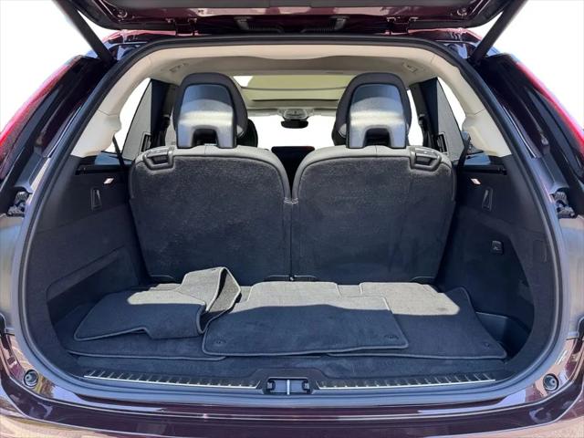2025 Volvo XC90 Plug-In Hybrid T8 Plus 7-Seater