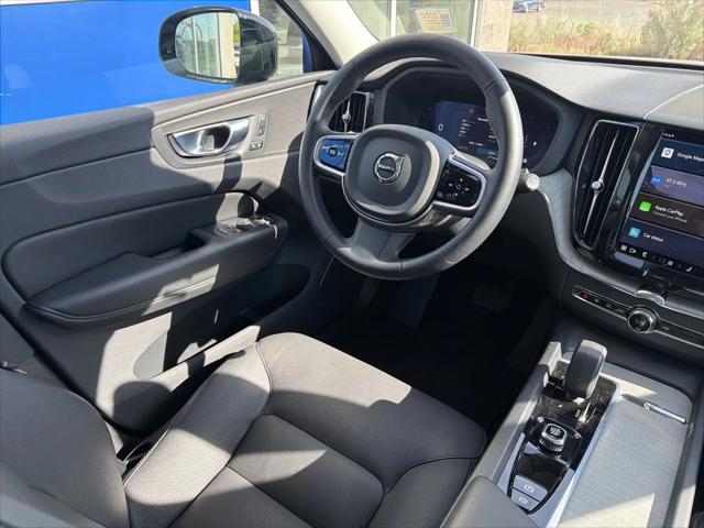 2025 Volvo XC60 B5 Plus