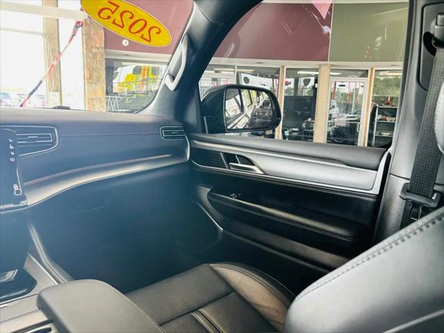 2025 Jeep Wagoneer Carbide 4x4