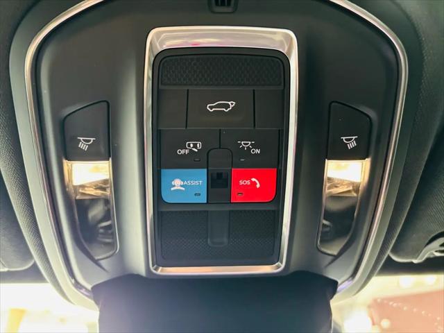 2025 Jeep Wagoneer Carbide 4x4