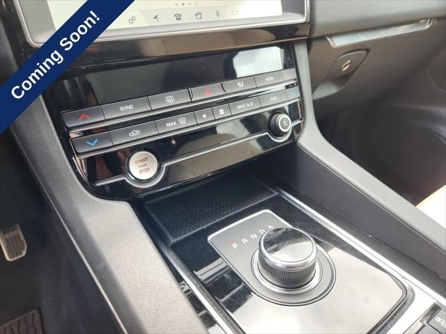 2019 Jaguar F-PACE 25t Premium