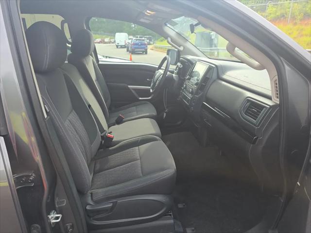 2022 Nissan Titan Crew Cab SV 4x4