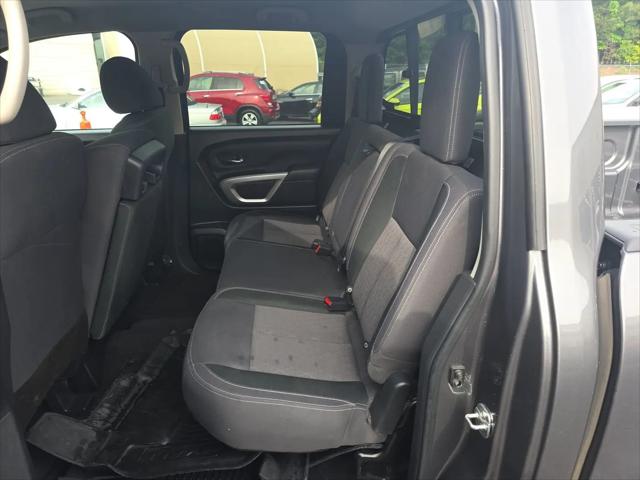 2022 Nissan Titan Crew Cab SV 4x4