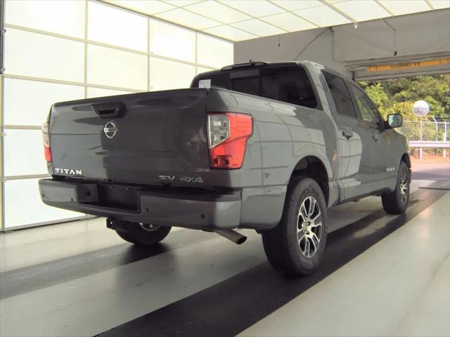 2022 Nissan Titan Crew Cab SV 4x4