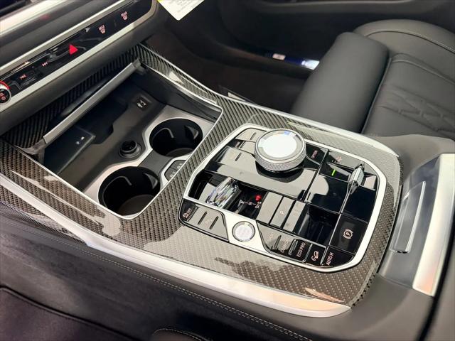 2027 BMW X7 M60i
