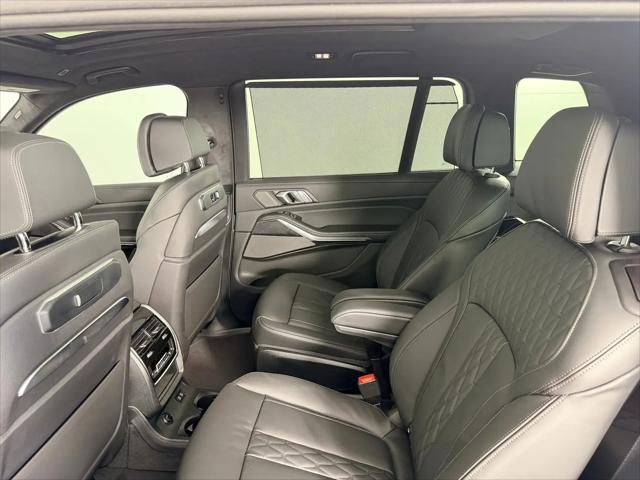 2027 BMW X7 M60i