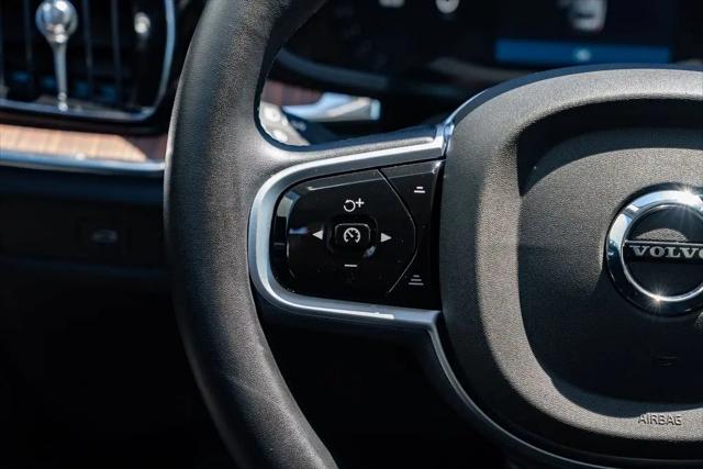2025 Volvo V60 Cross Country Plus, B5 AWD Gas (mild hybrid)