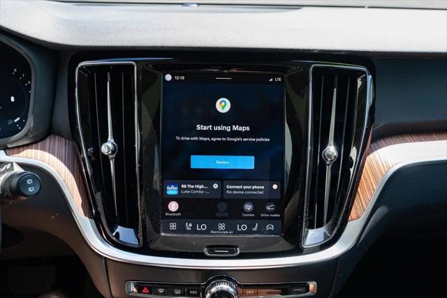2025 Volvo V60 Cross Country Plus, B5 AWD Gas (mild hybrid)