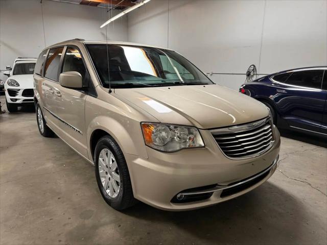 2015 Chrysler Town & Country Touring