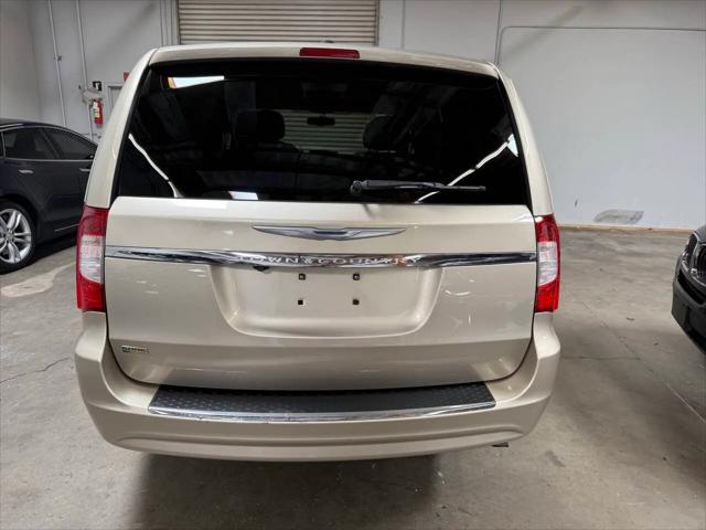 2015 Chrysler Town & Country Touring
