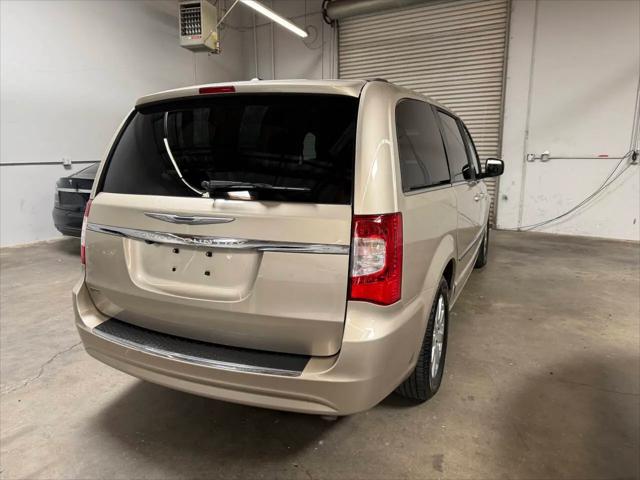 2015 Chrysler Town & Country Touring