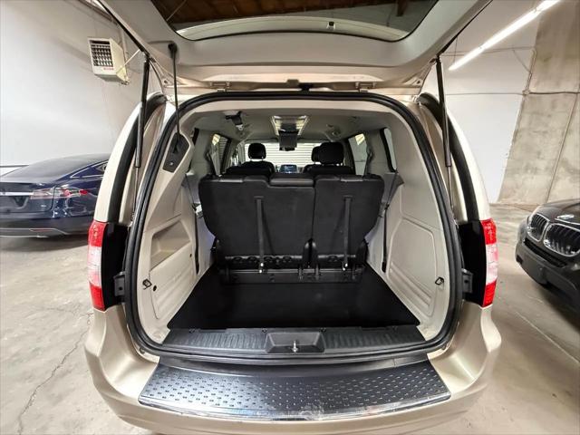 2015 Chrysler Town & Country Touring