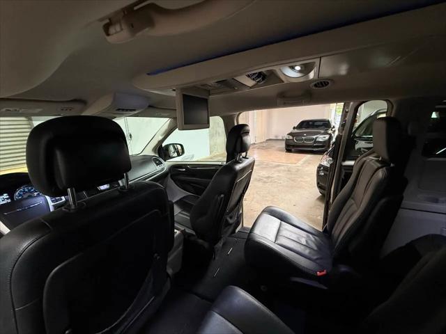 2015 Chrysler Town & Country Touring