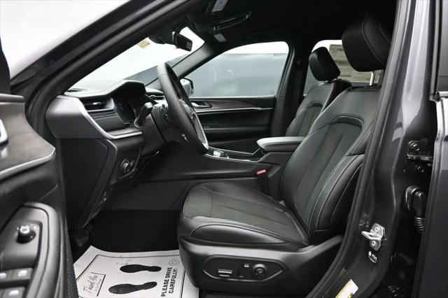 2026 Jeep Grand Cherokee L Altitude 4x4