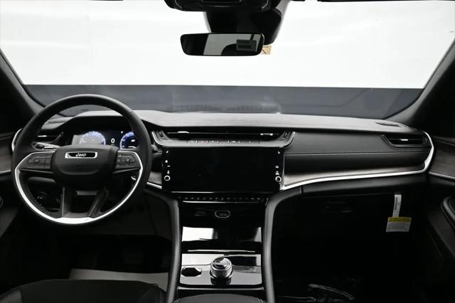 2026 Jeep Grand Cherokee L Altitude 4x4