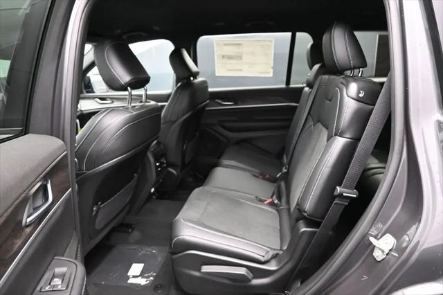 2026 Jeep Grand Cherokee L Altitude 4x4