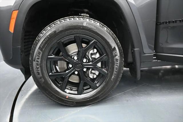 2026 Jeep Grand Cherokee L Altitude 4x4