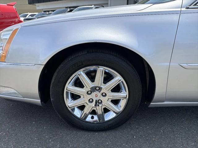 2011 Cadillac DTS Premium Collection