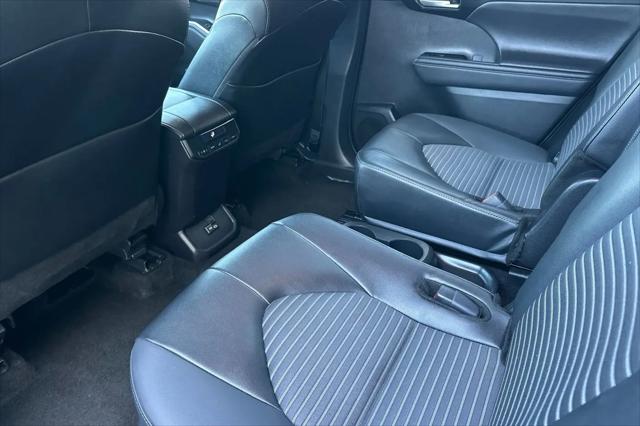 2025 Toyota Highlander LE