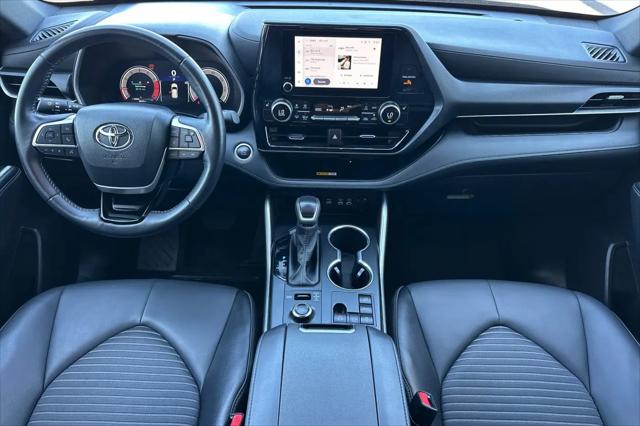 2025 Toyota Highlander LE