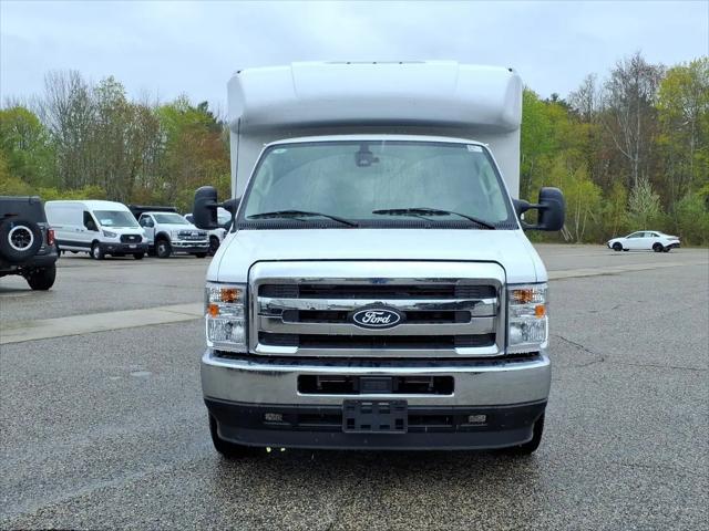 2027 Ford E-Series Cutaway E-350