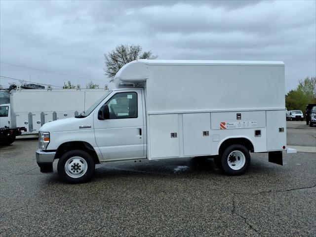 2027 Ford E-Series Cutaway E-350