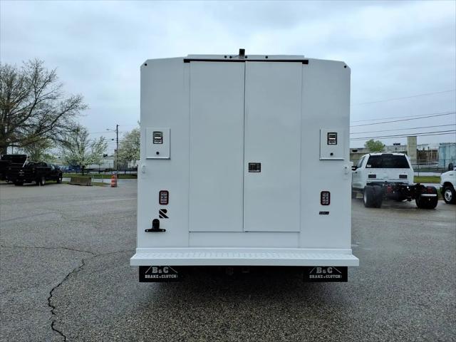 2027 Ford E-Series Cutaway E-350