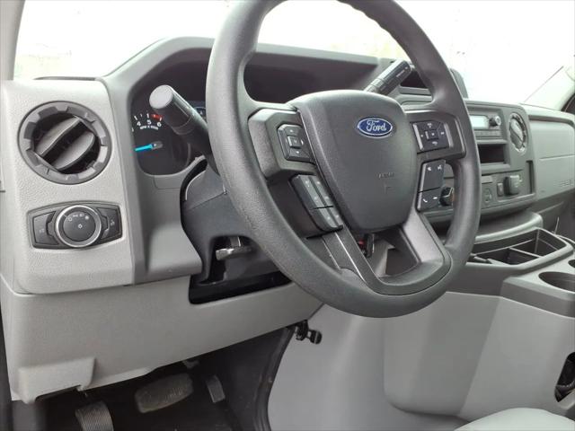 2027 Ford E-Series Cutaway E-350