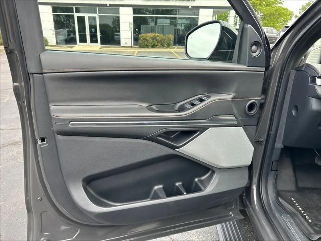 2025 Lincoln Navigator Black Label