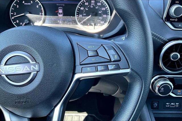 2024 Nissan Sentra SV Xtronic CVT
