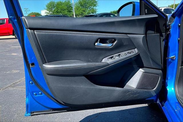 2024 Nissan Sentra SV Xtronic CVT