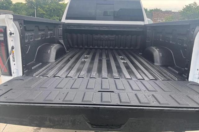 2026 GMC Sierra 2500HD Crew Cab, Standard Bed, AT4X, 4WD