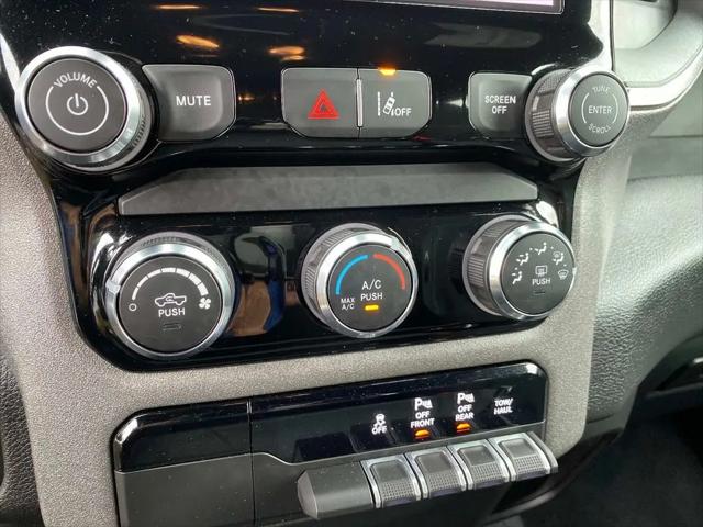 2025 Ram 1500 Tradesman Crew Cab 4x4 5'7" Box