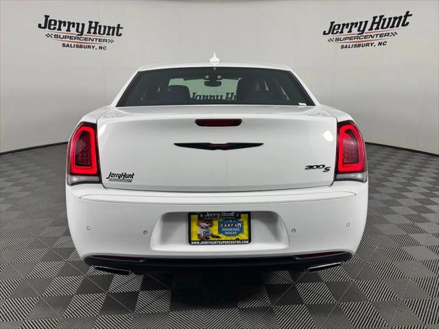 2023 Chrysler 300 300S