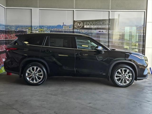 2026 Toyota Highlander Hybrid Limited