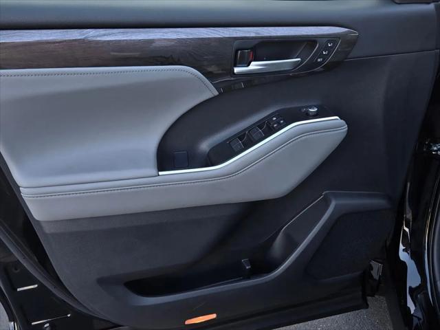 2026 Toyota Highlander Hybrid Limited