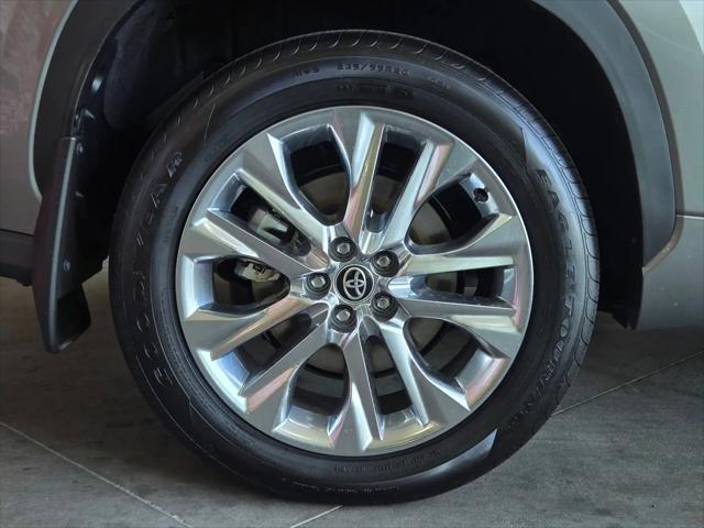 2026 Toyota Highlander Hybrid Limited