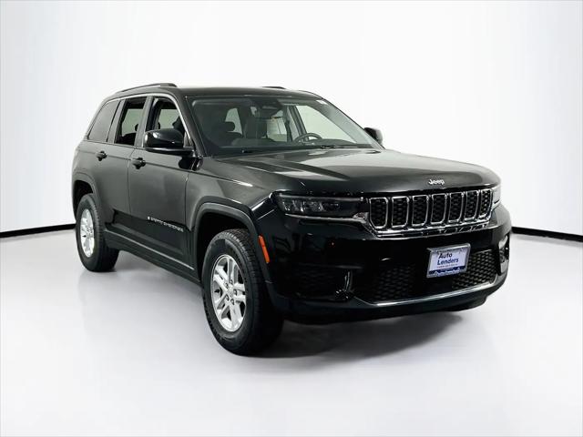 2023 Jeep Grand Cherokee Laredo 4x4