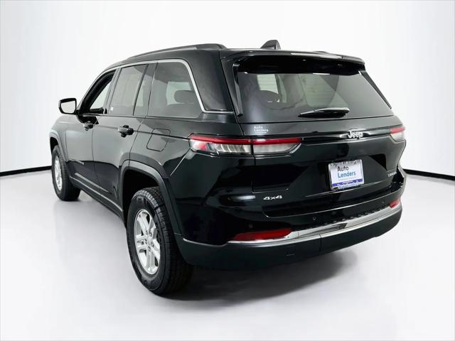2023 Jeep Grand Cherokee Laredo 4x4