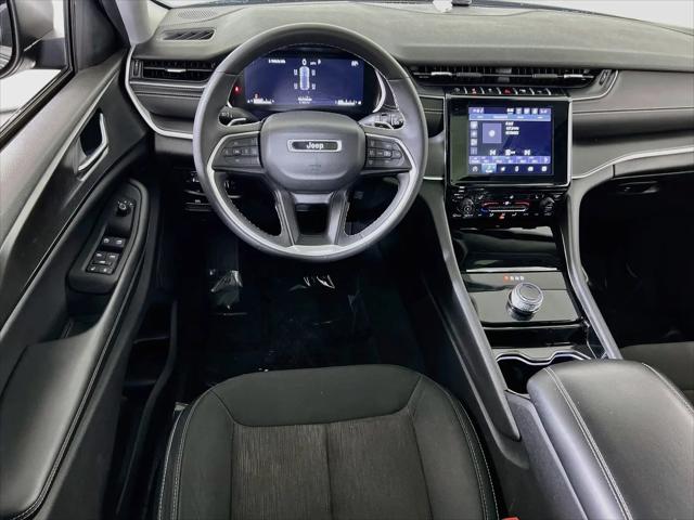 2023 Jeep Grand Cherokee Laredo 4x4