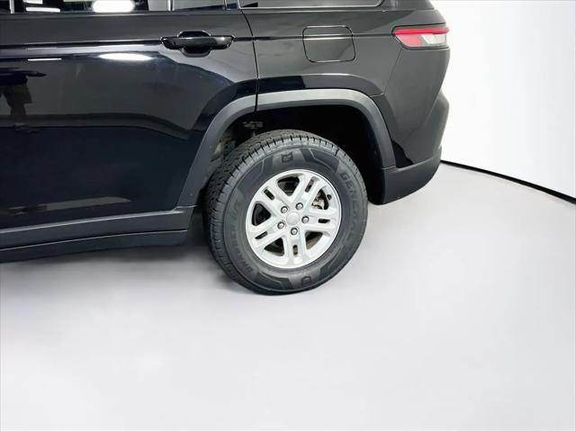 2023 Jeep Grand Cherokee Laredo 4x4
