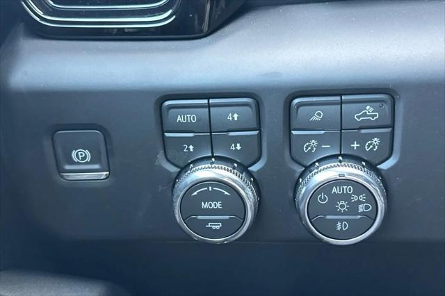 2026 GMC Sierra 2500HD Crew Cab, Standard Bed, AT4, 4WD
