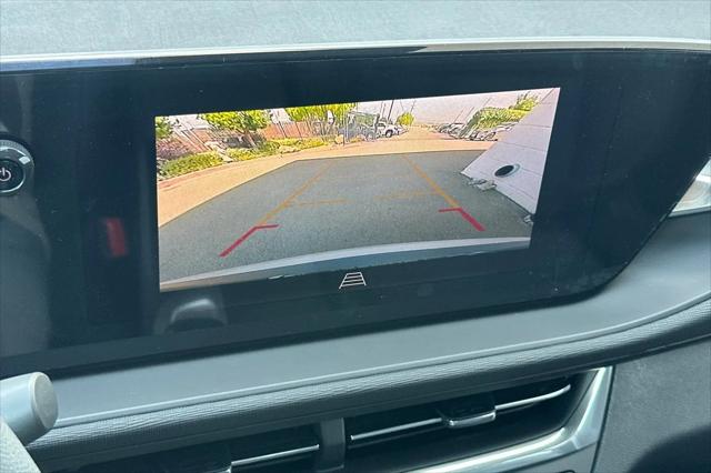 2026 Buick NV Preferred FWD